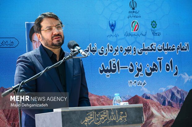 سفر یکروزه وزیر راه و شهرسازی به استان یزد