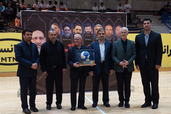 پیروزی مس برابر دهدشت/ تقدیر از پدر هندبال ایران و شهدای خدمت