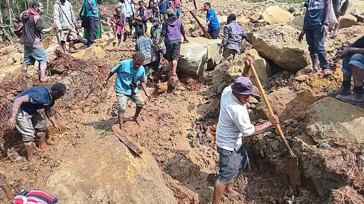 More than 2000 buried alive in Papua New Guinea landslide