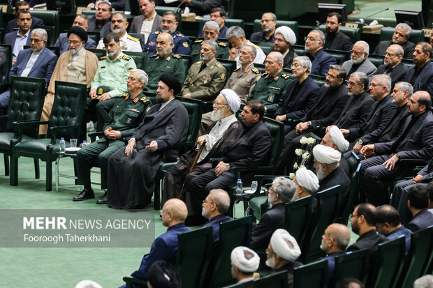 İran İslami Şura Meclisi'nde 12. dönem başladı 