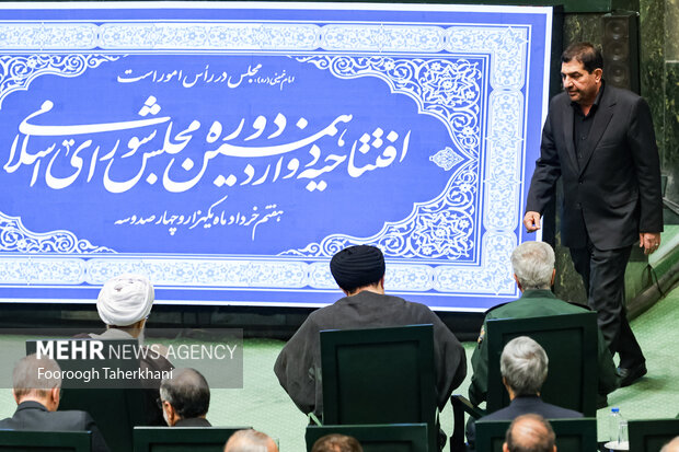 محمد مخبر علی اکبر ناطق نوری در مراسم افتتاحیه مجلس دوازدهم