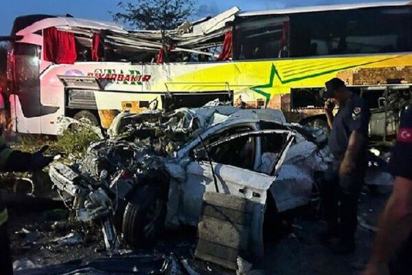 Ten dead, 39 injured in southern Turkey highway collision