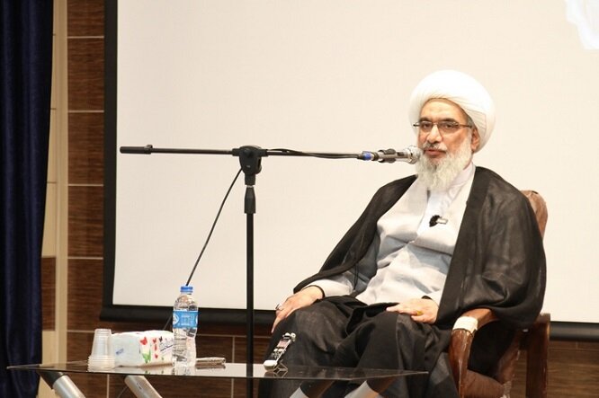 حضور و یاری مراسم حسینی یک وظیفه همگانی است حضور و یاری مراسم حسینی یک وظیفه همگانی است