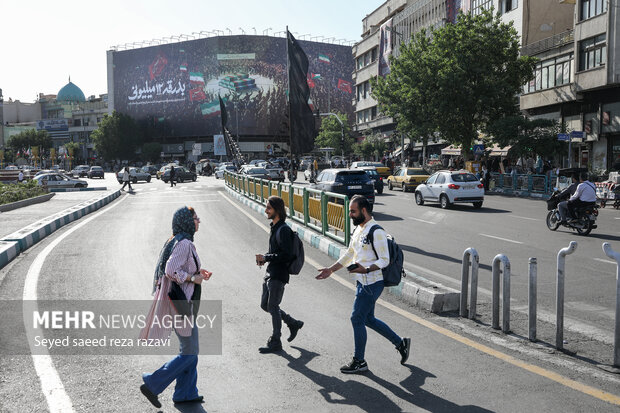 جدیدترین طرح دیوارنگاره میدان انقلاب اسلامی تهران