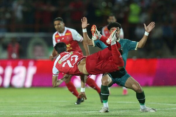 VAR فقط برای سرخابیها نباشد/ تصمیمات مسوولان به ضرر هواداران است