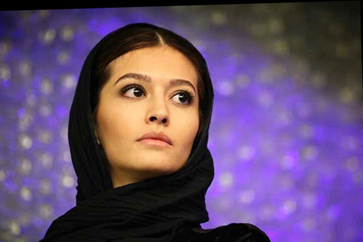 پردیس احمدیه گردآفرید میشود/بانیپال شومون در «نبرد رستم و سهراب» پردیس احمدیه گردآفرید میشود/بانیپال شومون در «نبرد رستم و سهراب»