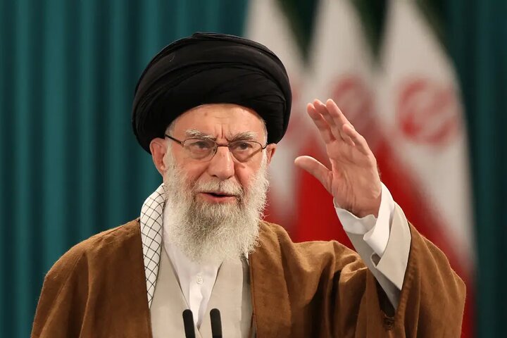 قدردانی امام خامنه‌ای از مواضع شرافتمندانه دانشجویان‌ آمریکایی