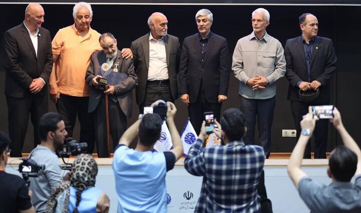 صد سالگی باشگاهها و مشکلات پیشرو/امیدوار به حل معضل نگران کننده