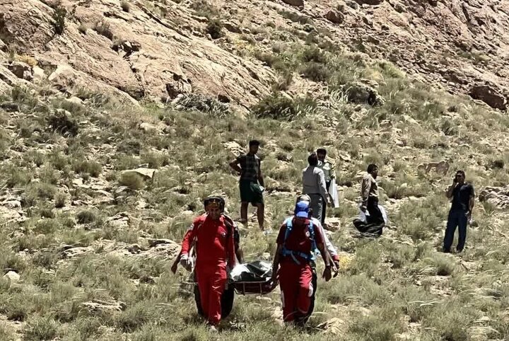 مرگ جوان ٣۶ ساله بر اثر سقوط از کوه‌های ده بالا کرمان