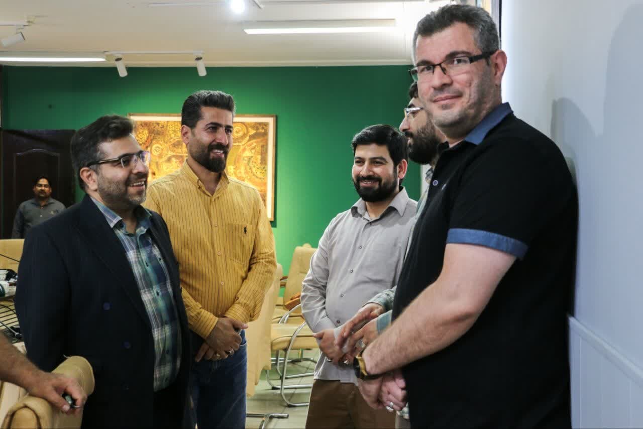 کارگاه دو روزه پوستر و کارتون «روزگار مترسک» در شیراز برگزار شد