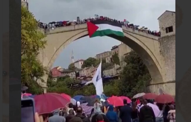 VIDEO: Bosnians rally in support of oppressed Gaza people