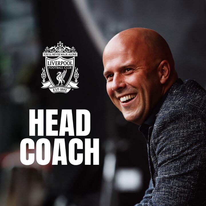 آرنه اسلات رسما کارش را با لیورپول آغاز کرد