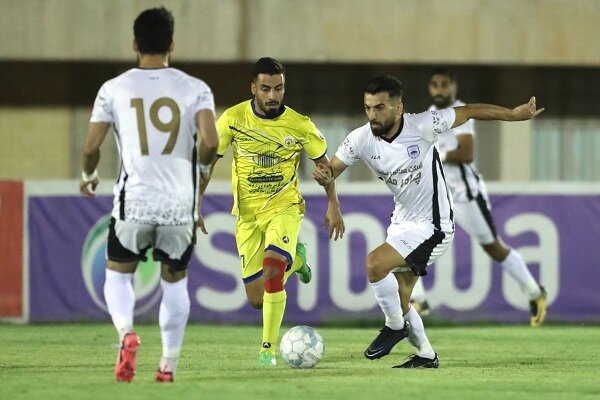 خرمآباد آماده جشن صعود به لیگ برتر/ رقابت ۵ تیم برای سقوط نکردن