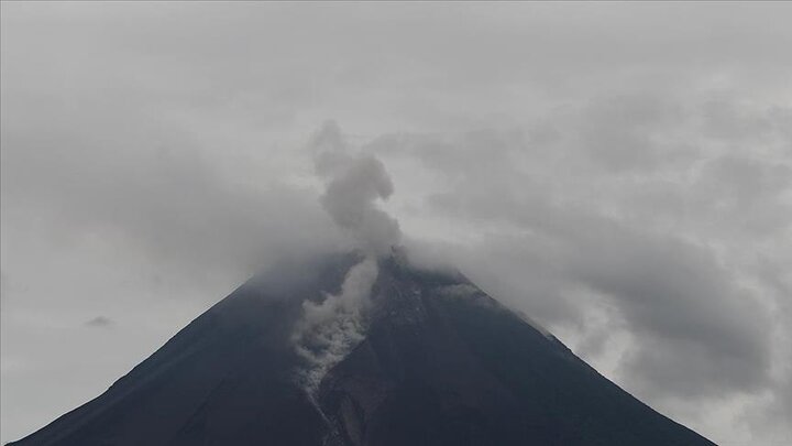 فوران آتشفشان «ایبو» در اندونزی