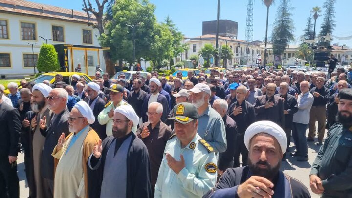 مردم دیار میرزا در سوگ پیر جماران