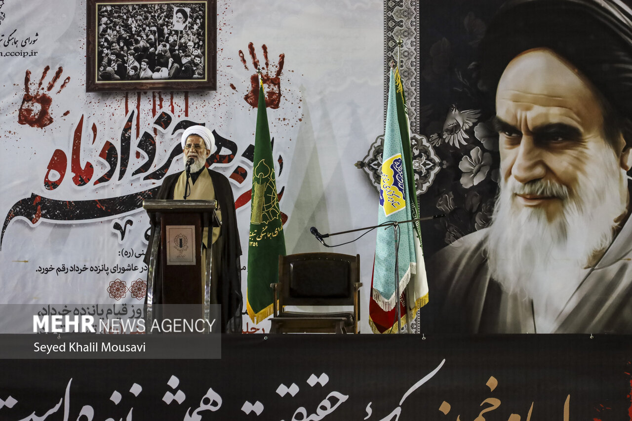 ایران سمیت دنیا بھر میں آج بانی انقلاب امام خمینی کی 35 ویں برسی منائی جارہی ہے