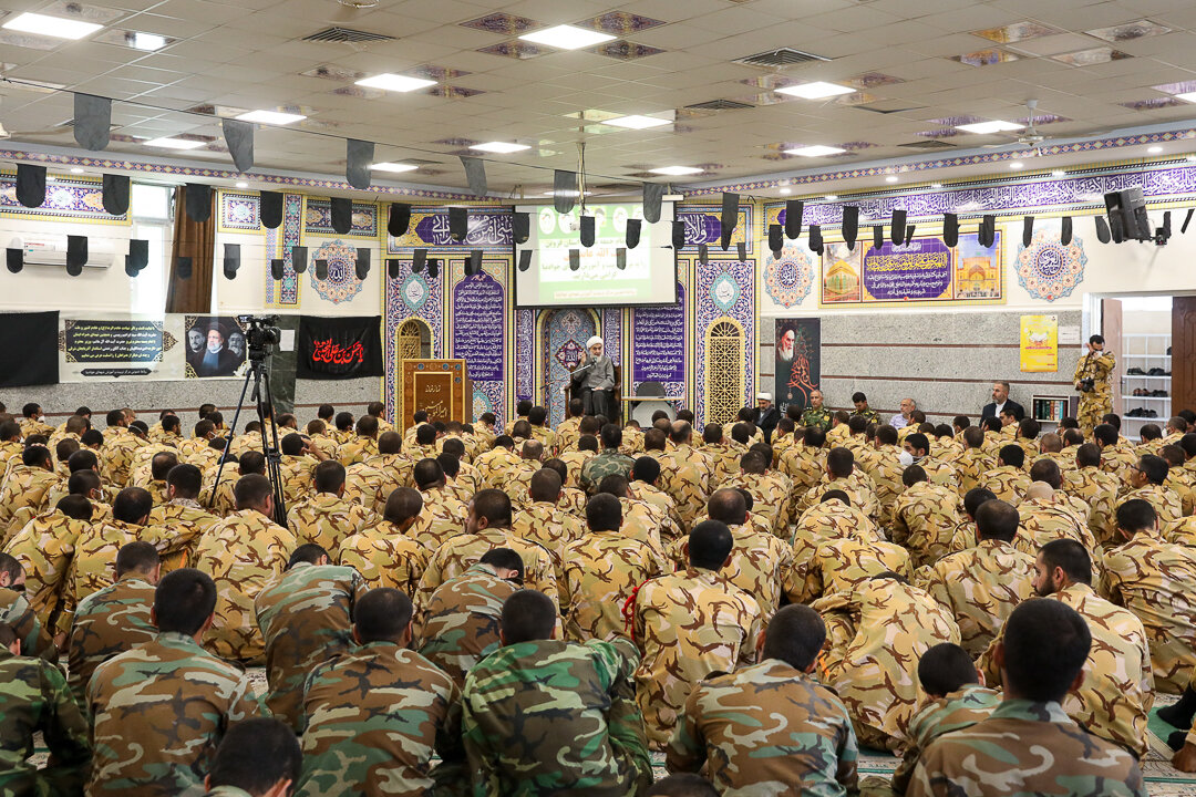 تمام عمر امام خمینی (ره) صرف اجرای فرمان خدا شد