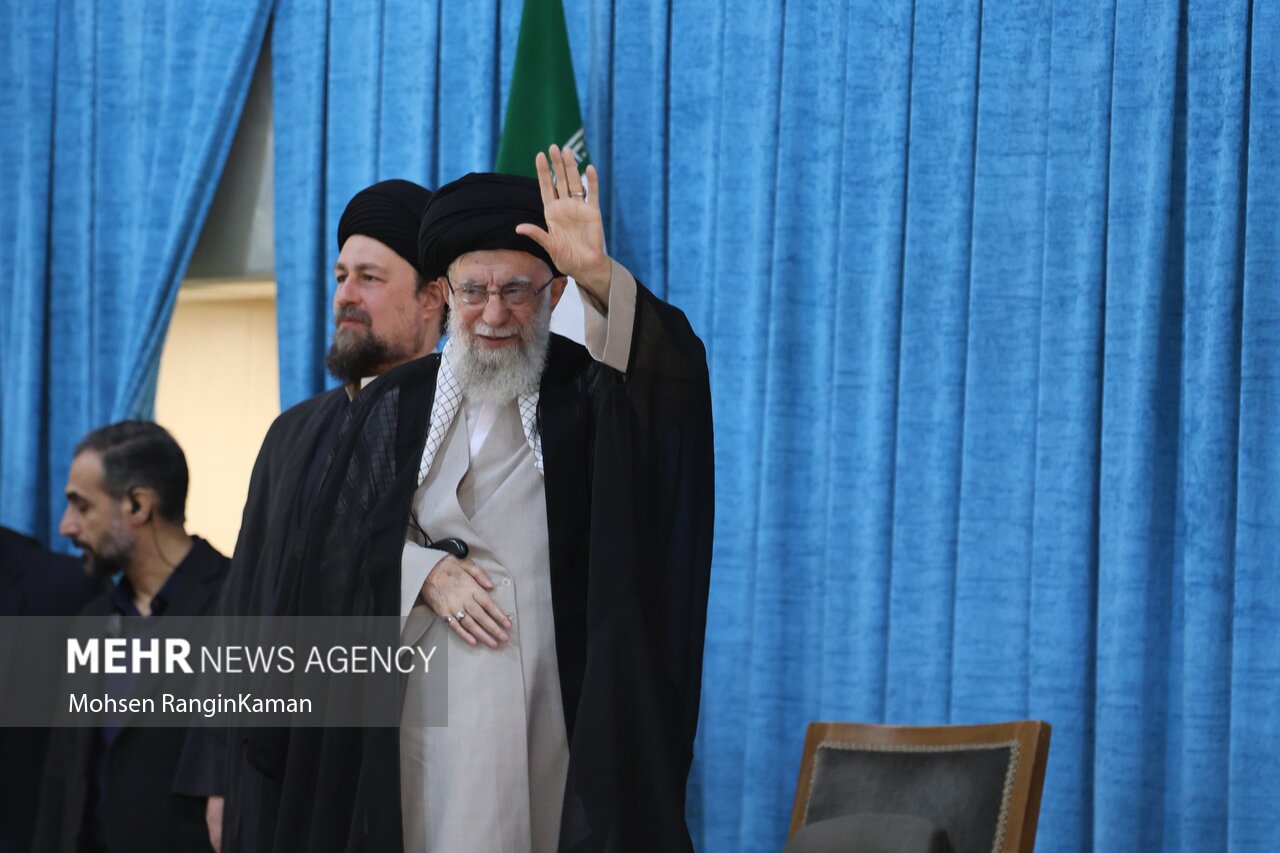 مراسم سی و پنجمین سالگرد ارتحال امام خمینی (ره) مراسم سی و پنجمین سالگرد ارتحال امام خمینی (ره)