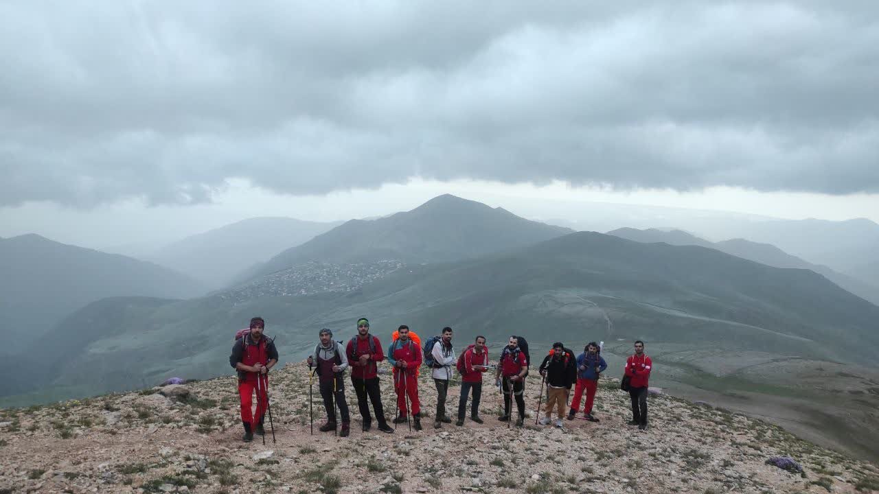 صعود تیم های عملیاتی امداد و نجات گیلان به قله سماموس