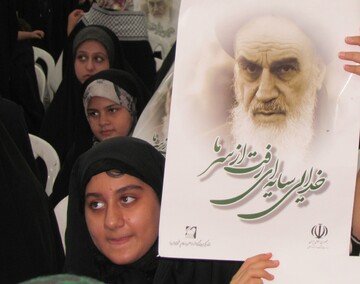 دومین همایش «دختران روح الله» در شهرستان دیر برگزار شد
