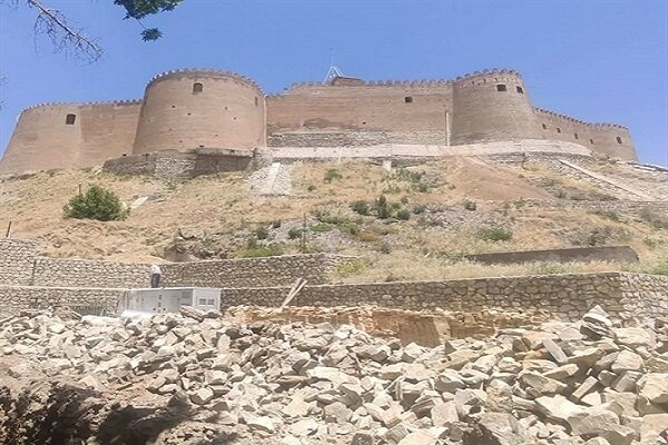 آغاز عملیات احیای دیوار هزارساله «دوازده‌برجی» خرم‌آباد