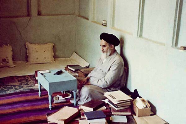 «رازهای جماران» از زبان محافظان امام(ره)/ساده زیستی یک رهبر جهانی