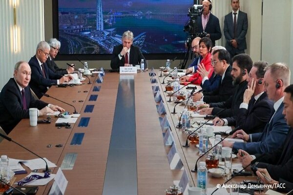 ایران نے اپنے وعدوں پر عمل کیا ہے، مغرب دوغلی پالیسی کا شکار ہے، صدر پوٹن