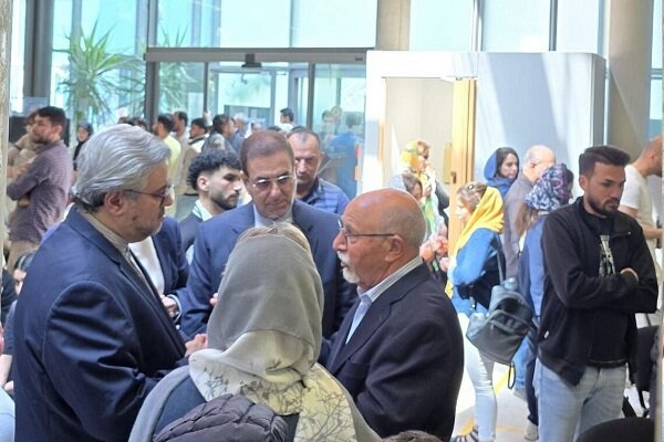 المدير العام القنصلي لوزارة الخارجية يزور القنصلية العامة لإيران في فرانكفورت