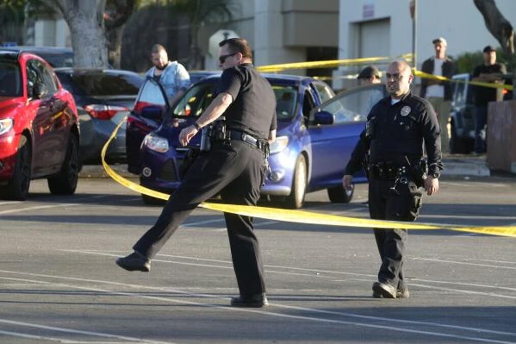 1 killed, 4 injured in shooting at California birthday party - Mehr ...