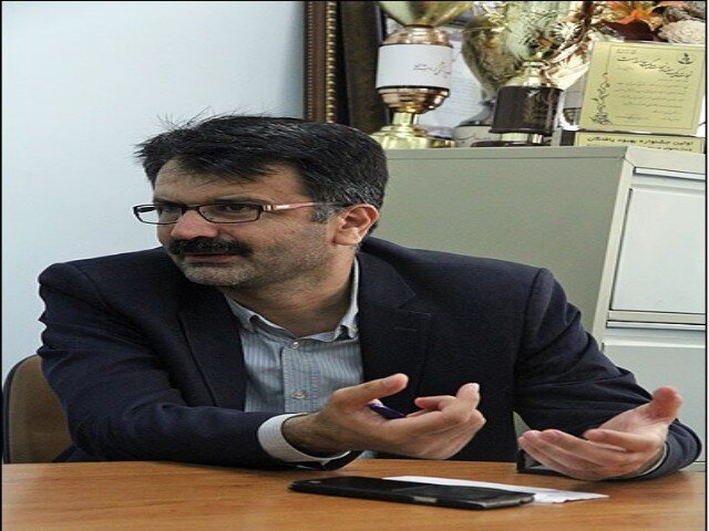 مشارکت مردم بیانگر داشتن بصیرت/صف کردستانیها در شعبات رای