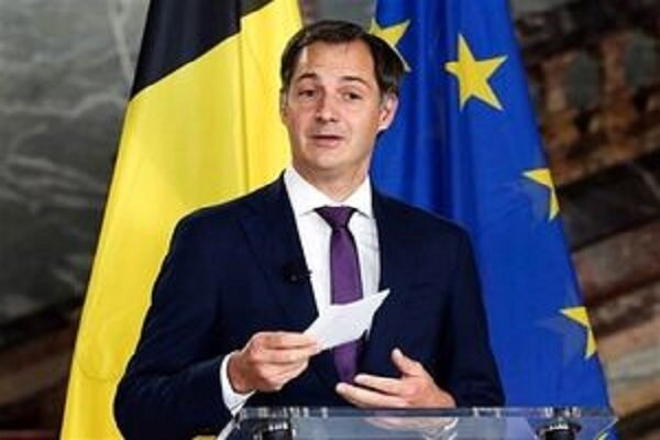 Belçika Başbakanı istifa etti Belçika Başbakanı istifa etti