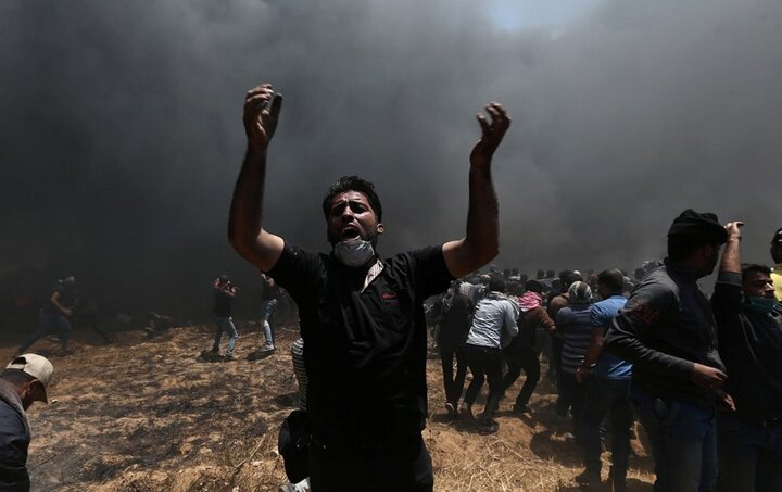 صهیونیست‌ها از زمین، هوا و دریا غزه را زیر آتش گرفتند