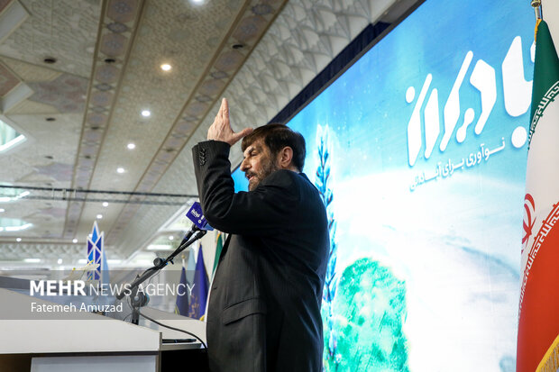 علی آقامحمدی عضو مجمع تشخیص مصلحت نظام در افتتاحیه نمایشگاه آبادیران