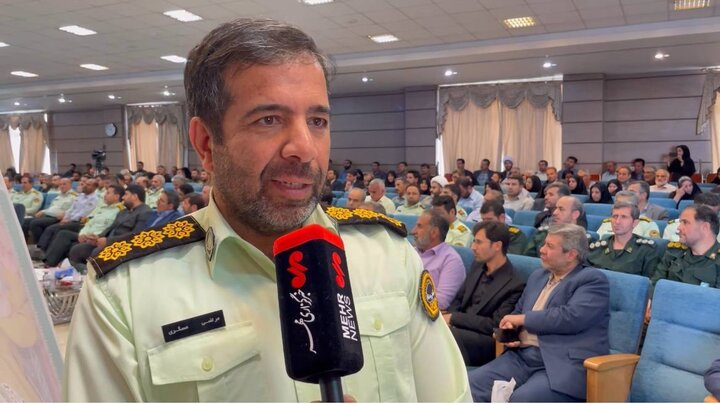 والدین سواد رسانه را بیاموزند والدین سواد رسانه را بیاموزند