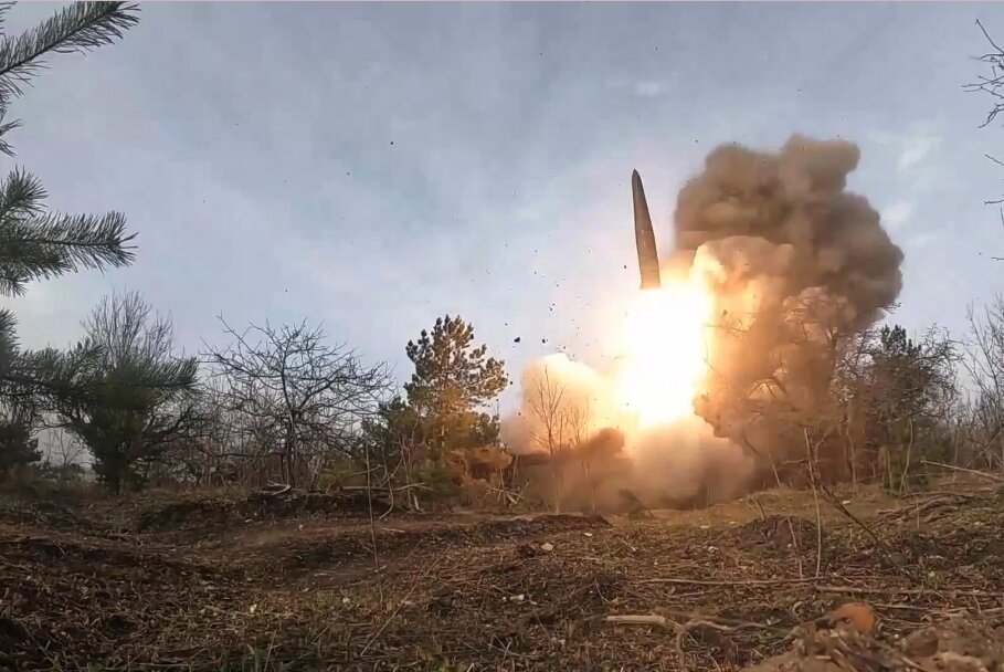 Russia strikes Ukrainian airfields with Kinzhal missiles