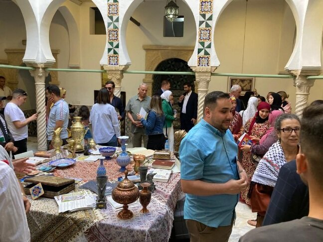 برپایی نمایشگاه آثار هنری ایران در الجزایر