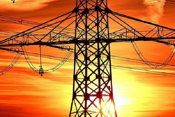 قبوض غیرمتعارف در انتظار بدمصرفان / محدودیتی برای برق صنایع نیست