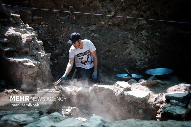 کشف شواهدی از قرون ابتدایی و میانی اسلامی در خیابان باباطاهر