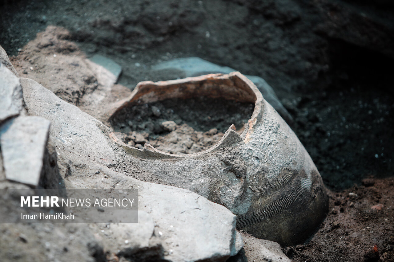 وضعیت آثار تاریخی خیابان باباطاهر همدان در هاله بلاتکلیفی