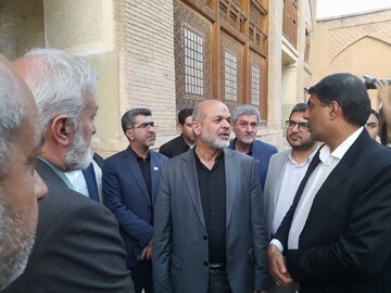 ساختمان مخابرات از مجاورت عمارت دیوان‌خانه شیراز حذف می‌شود