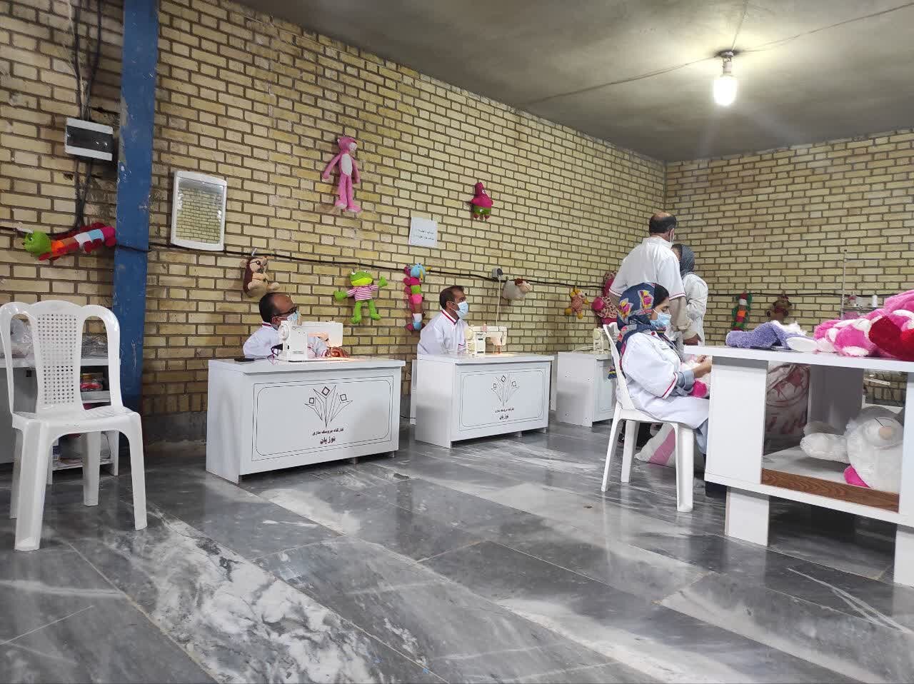 تئاتر «ماهیهای عاشق» ۲ توانخواه سنندجی را راهی خانه بخت کرد