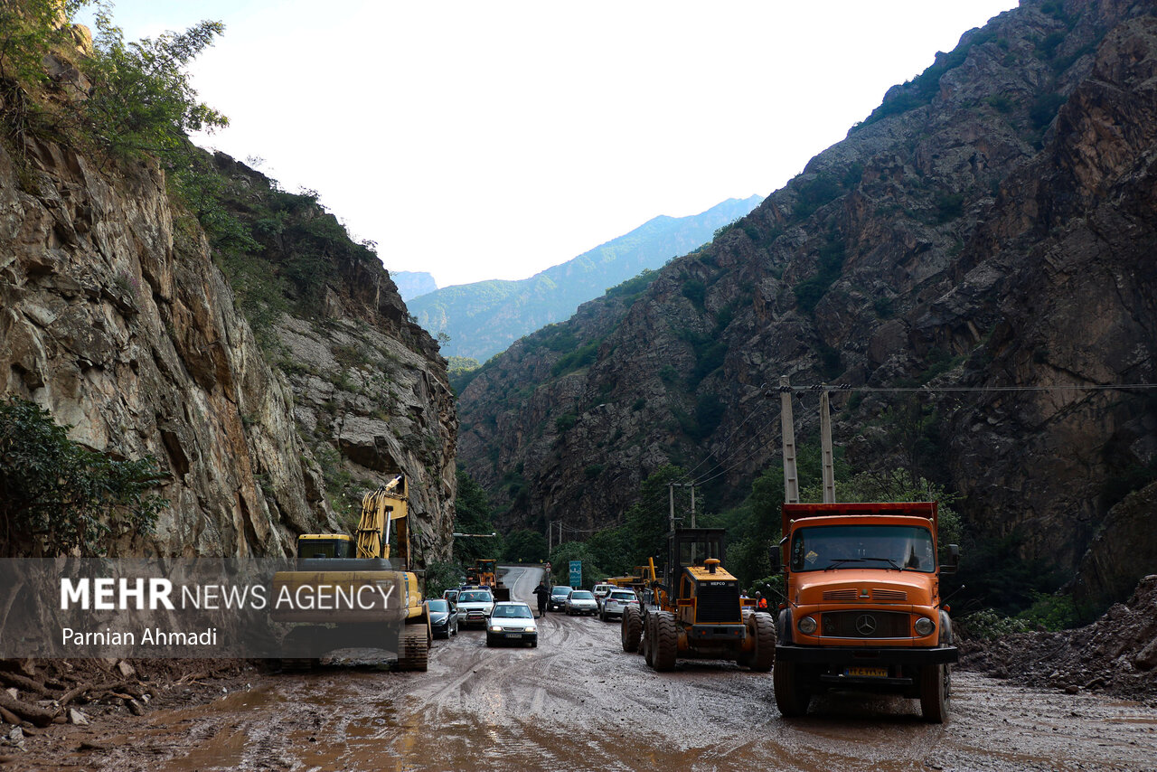 کندوان سیل می آید و سنگ/ مدیریت کیش و ماتی بحران!