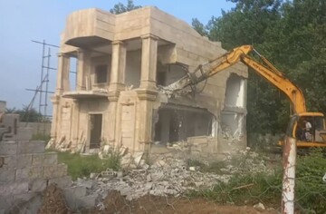 ساختمان ۲۲۰ متری غیرمجاز در جیرده شفت تخریب شد