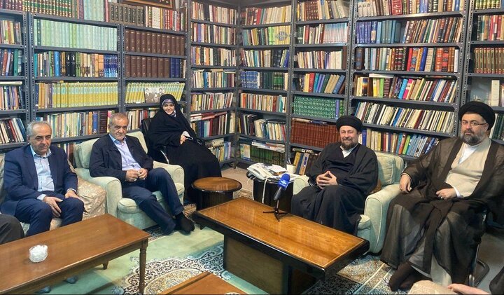 پزشکیان با «سیدحسن خمینی» دیدار کرد پزشکیان با «سیدحسن خمینی» دیدار کرد