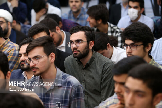 دیدار جمعی از مدال‌آوران المپیادهای علمی با رهبر معظم انقلاب اسلامی