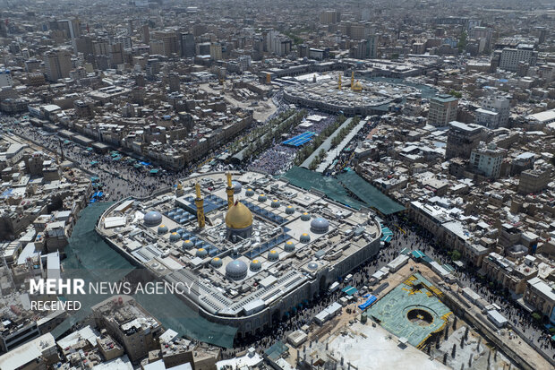 مراسم قرائت دعای عرفه در کربلای معلی