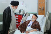 بالفيديو...آية الله الخامنئي يزور المرجع الديني آية الله مكارم الشيرازي في المستشفى
