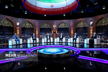 Cumhurbaşkanı adayları 2.münazara için bu akşam canlı yayına çıkacak