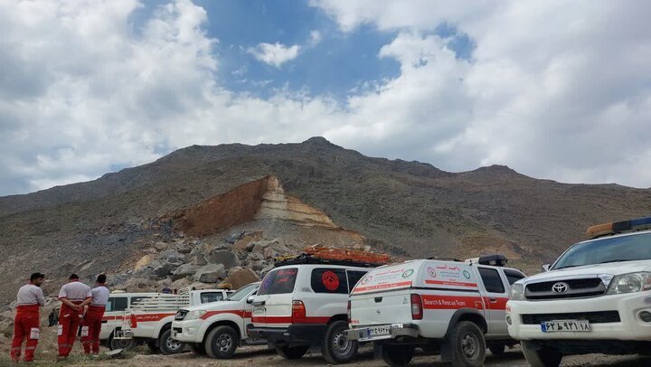 لزوم ایمن سازی معدن شازند/ نیروهای امدادی در آماده باش هستند