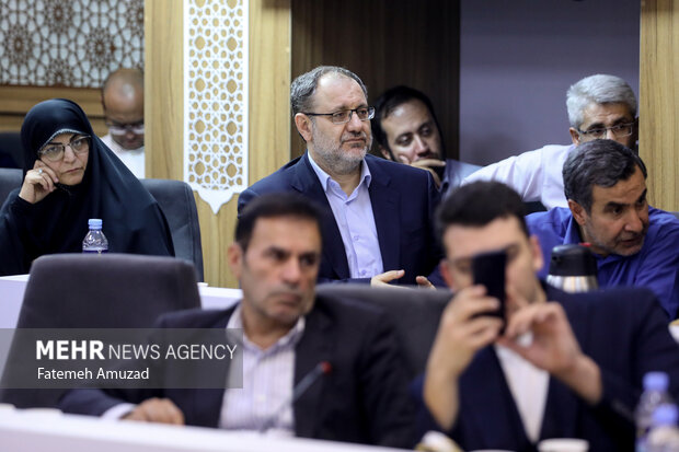 نشست صمیمی سعید جلیلی با جمعی از نمایندگان مجلس شورای اسلامی